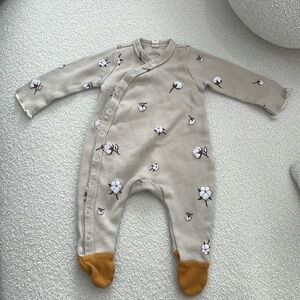 Organic Zoo NB onesie